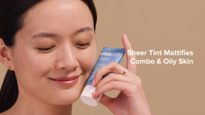 Paulas Choice Resist Super Light Daily Wrinkle Defense SPF 30 Tinted Sunscreen - Soft-Matte Finish Mineral Sunscreen UVA & UVB Protection