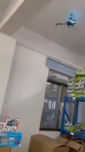 Mainan Helikopter Warna Warni Sensor Tangan Pesawat Terbang Remote Control / Mainan Helikopter Warna Warni Sensor Tangan Pesawat Terbang Remote Control Murah