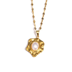 New Fashion Luxury 18K Gold Plated Imitation Pearl Pendant Necklaces For Women Trendy Retro Style Stainless Steel Clavicle Chain