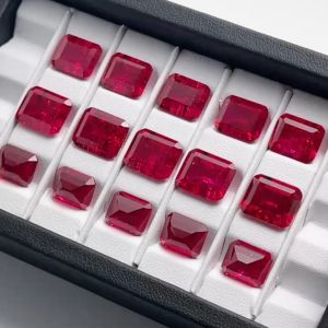 ห้องแล็บรูปร่างรูปสี่เหลี่ยมผืนผ้าปลูกทับทิมมรกตตัดสีแดงสังเคราะห์โครันตัมหินหลวมด้วยเครื่องประดับเครื่องประดับ DIY รวม