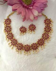 Short length Necklace choker with kemp stones with pretty pearls and matching earrings in ruby green color stones choker set indian necklace jewellery