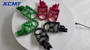 CNC Foot Pegs Rests Pedals Footpegs For Honda CR CRF 125R 150R 250R 250X 450R 450X 250RX 450RX 250F 450L MX Dirt Bike