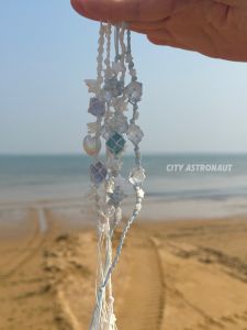 สร้อยข้อมือทอคริสตัลสีฟ้าทะเลธรรมชาติ Star Of The Ocean Energy Original ดีไซน์ สร้อยข้อมือสําหรับผู้ชายและผู้หญิงโดยหินขนาดเล็ก 24 ก้อน