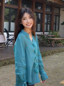 YUFUQING | เสื้อเชิ้ตคอวีหลวมๆ สีฟ้า ดีไซน์ฝรั่งเศส ทรงเข้ารูป เสื้อผ้าทำงานสไตล์เกาหลี แฟชั่นฤดูใบไม้ผลิ ผ้าโพลีเอสเตอร์ 100%