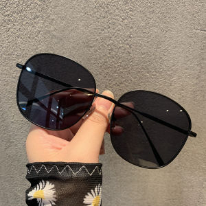 แว่นกันแดดแบบหน้ากว้างสไตล์เกาหลีสำหรับผู้หญิง แว่นกันแดดขับรถป้องกันรังสียูวีแบบลำลองสำหรับผู้ชายและผู้หญิง