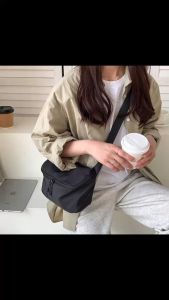 New Korean Style Nylon Crossbody Bag with Wide Shoulder Strap and Zipper Closure