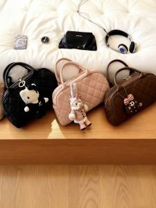 2025 New Korean Style Large Capacity Fashionable Bowling Bag Soft Leather Diamond Pattern Commuting Handbag Elegant Wind