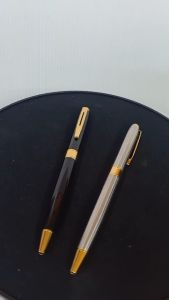 JINHAO 039B ปากกาลูกลื่นเหล็ก 0.7มม แบบหมุน คลิปทอง หมึกน้ำเงิน