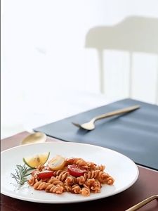 45x30cm แผ่นรองจาน หนังPU กันความร้อน กันน้ำ กันรอยขีดข่วนบนโต๊ะ ที่รองจาน G2880