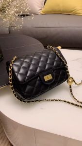 Classic Shoulder Bag Lattice Pattern Female Travel Chain Flap Crossbody Handbag B-104
