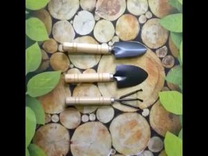 Dụng cụ làm vườn mini cán gỗ (Xẻng + Bay + Cào đất) dùng trồng rau trồng hoa chăm cây cảnh tiện lợi