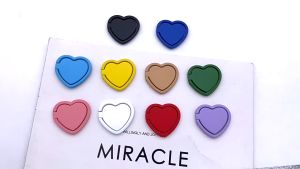 Heart Pattern Mobile Phone Finger Ring Holder Heart Design Kickstand with 360° Rotation and 180° Flip Support Car Grip