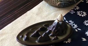 Waterfall Incense Stick Sandalwood Incense Holder Home Fragrance Ceramic Mountain Backflow Incense Burner 10Pcs Incense Cones  陶瓷香炉 香薰炉 倒流香炉 含10粒倒流香