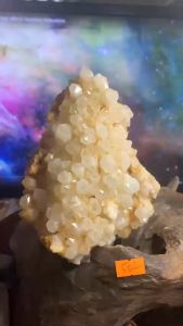 Bông hoa đá thạch anh vàng tự nhiên hình núi 1.5kg Citrine có hốc nhỏ năng lượng tài lộc 502 tặng đế