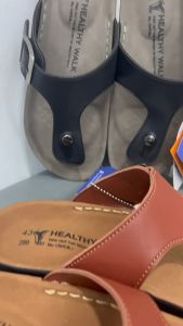 J รองเท้าเพื่อสุขภาพ รองเท้าแตะ แบบหูคีบ หูหนีบ deblu เดอบลู รุ่น BD M 4500 สี ดำ แทน น้ำตาล  Size 39-44