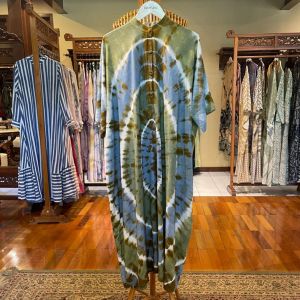 Lila Kaftan by Dian Pelangi LIMITED EDITION Busana Homey Muslim Home Dress Daily Gamis Abaya Gaun Daster Outfit Casual Wanita Hijaber Cantik Anggun Modis Modern Elegan Mewah Model Batwing Arabian Korean Terbaru Motif Jumputan Sasirangan Hand Made Kekinian
