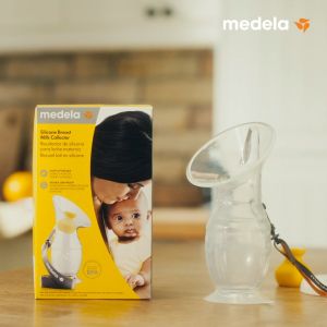 MEDELA Silicone Breastmilk Collector Manual Pump Breastfeeding