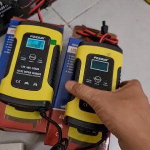 Sạc bình ắc quy tự động FOXSUR 12v 100AH