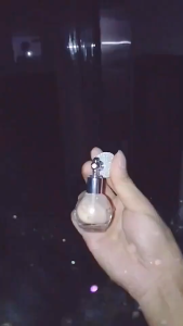 Xịt Nhũ Bắt Sáng Highlight Tỏa Sáng Trong Buổi Tiệc Xịt Kim Tuyến Makeup Toàn Thân