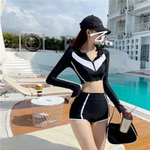 Little Pumkin Women's Long-Sleeved Two-Piece Slim Fit Swimsuit