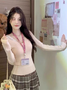 เสื้อสเวตเตอร์ถักยาวปานกลางสไตล์ฝรั่งเศส คอวี แขนยาว ทรงเข้ารูป สีพื้น แฟชั่นฤดูใบไม้ผลิ 2026 สำหรับผู้หญิง