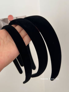 กิ๊บติดผมผ้ากำมะหยี่สีดำ กิ๊บติดผมขอบกว้าง สไตล์ฝรั่งเศสย้อนยุค ช่วยให้ใบหน้าดูเล็กลง กิ๊บติดผมสไตล์เกาหลี วัสดุอื่นๆ