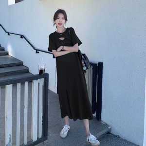 ชุดเดรสยาวแขนสั้นสไตล์เกาหลีสำหรับผู้หญิงไซส์ใหญ่ในช่วงฤดูร้อนปี 2024 ทรงหลวม สไตล์เกาหลี ชุดเดรสยาวลาย T-เสื้อยืด