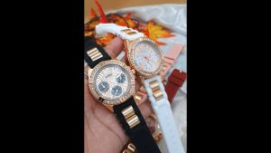 World Time นาฬิกาแฟชั่น 3 วิชาติ สายยาง สายซิลิโคน หน้าปัด แถมฟรี กล่อง นาฬิกา เพชร