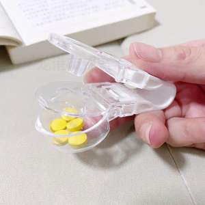 Portable Pill Taker Remover Tablets Pills Blister Pack Opener Assistance Tool 药片夹 Portable Medicine Dispenser Mini Tablet Dispenser Pill Box Pill Dislodging Tool Non-Contact Anti-Contamination Suitable For The Elderly