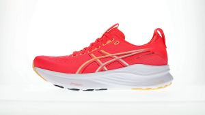 ASICS Men GEL-KAYANO 32 Running Shoes in Flash Red/Beet Juice