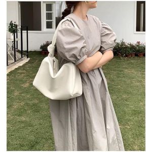 🇲🇾Ready Stock🇲🇾Korean Style Handbag New 2021 🇰🇷韩式打结设计豆腐软包🇰🇷