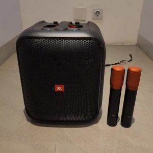 JBL PartyBox Encore Essential Wireless Speaker JBL PartyBox Encore