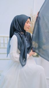 Segi Empat Motif Yasmin Terbaru Ys 233 Bunga Scarf Hijab Segi Empat Voal Exclusive