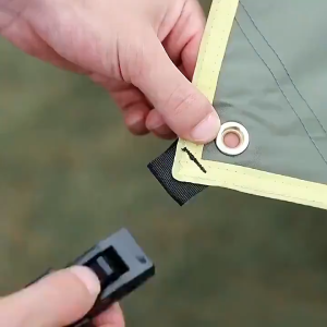 50PCS Camping Tent Clip/Weatherproof Tent Clips/Outdoor Tent Clip/Heavy Duty Windproof Awning Clamps Strong for Securing Tarps Awnings During Camping Equipment.
