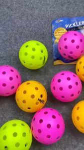 Bóng Pickleball CMK 40 Lỗ/ 26 Lỗ Outdoor Túi 12 Quả Banh Pickleball Nhiều Màu