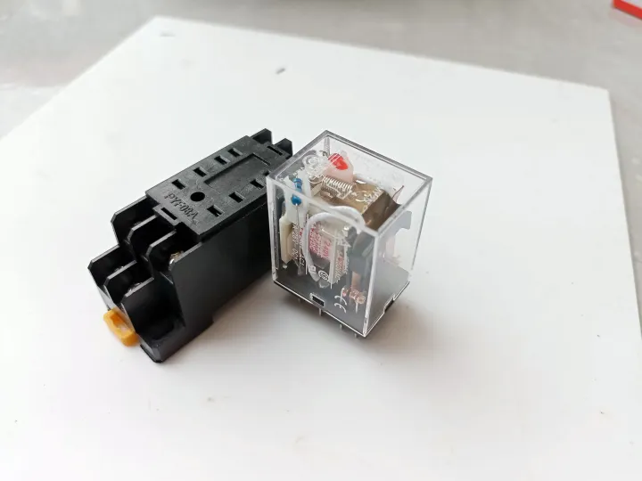 (PAKET%20SET)%20RELAY%20MY2N%20220V%208kaki%20DAN%20SOKET%20RELAY%20MY2N%20220VOLT%20SOKET%20RELAY%20MY2N%20220%20Volt%20RELAY%20220V%20MY2N%20-%20Image%203