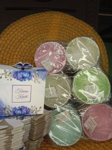 vania souvenir..MANGKOK BULAT SOFT KEMAS BOX souvenir pernikahan murah isi 50 pcs bagus dan cantik