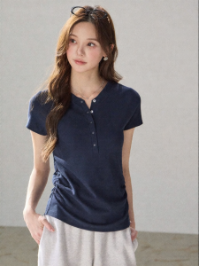 Mom Jane | Breastfeeding T-shirt Nursing Friendly Fashionable