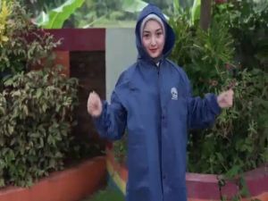 Jas Hujan Ponco Pria Wanita: Nyaman, Tahan Air & Ergonomis