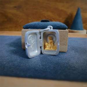 Buddha statue silver-plated Gawu box Ksitigarbha Bodhisattva small Buddha statue黄铜镀银嘎乌盒地藏王菩萨迷你随身小佛像可打开挂坠镀金吊坠项链