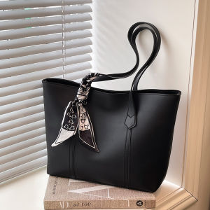 Fashionable Large Capacity Womens Tote Bag 2025 Autumn New Style Korean Version Casual Simple Style Leather Shoulder Handbag