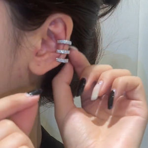 Three Rows of Zircon Ear Cuff No Piercing Women Luxury Minimalist High End Cold Style New 2025 Ear Jewelry Fashion Accessories