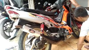 Silencer Knalpot Vespa Ninja R RR SS Fizr Satria 2 Tak Alumunium R1 Racing Suara Garing