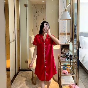 ชุดนอนเดรส เดรสซาติน ชุดนอนเรียบหรู 😍 เดรสยาว คอปกแขนสั้น เนื้อผ้าดีเกรดพรีเมี่ยม W030