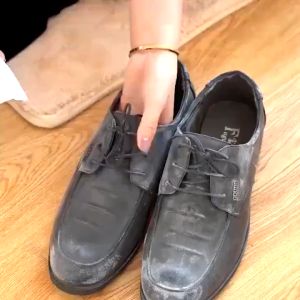 30pcs Quick Shoe Wipes Shoes Cleaner Disposable Wet Wipes Leather Shoes Cleaning Tissues