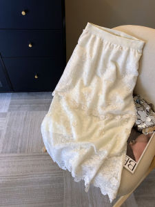 กระโปรงจีบผ้าลูกไม้เอวสูงทรงเอยาวปานกลางสำหรับผู้หญิง ฤดูร้อน 2025 กระโปรงทรงสั้นสไตล์ฝรั่งเศสแบบมีสายเดี่ยว