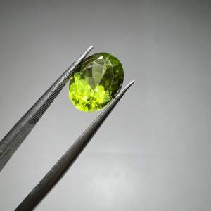 2030-ĐÁ PERIDOT XANH LÁ ( THIÊN NHIÊN ) KHÔNG XỬ LÝ