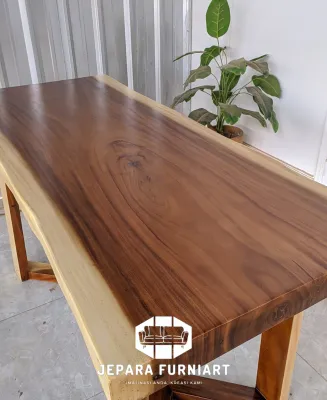 Meja Makan Kayu Trembesi Ukuran 150cm x 60/70cm x 75cm
