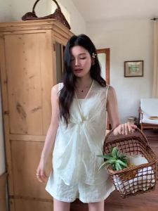 Mixd | Bộ Áo Knot Mỏng Dính và Quần Short