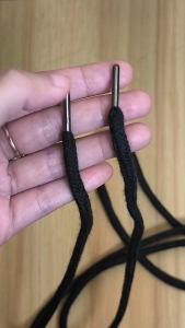 Tali Hodie/Tali Sepatu/Tali Jogger Ukuran 5 mm Panjang 130 cm Aglet Premium Warna Black Neckel isi 12 pcs